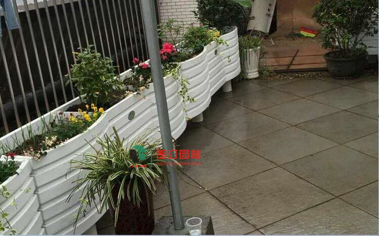 湖南酒店走廊陽臺藝術(shù)花箱案例，樓頂陽臺露臺綠化種植箱|朗汀園林